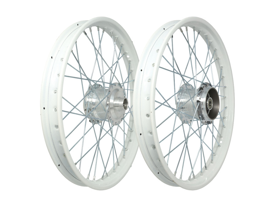 17 Zoll Speichenrad 17x1.40  weiss Puch Maxi S / N