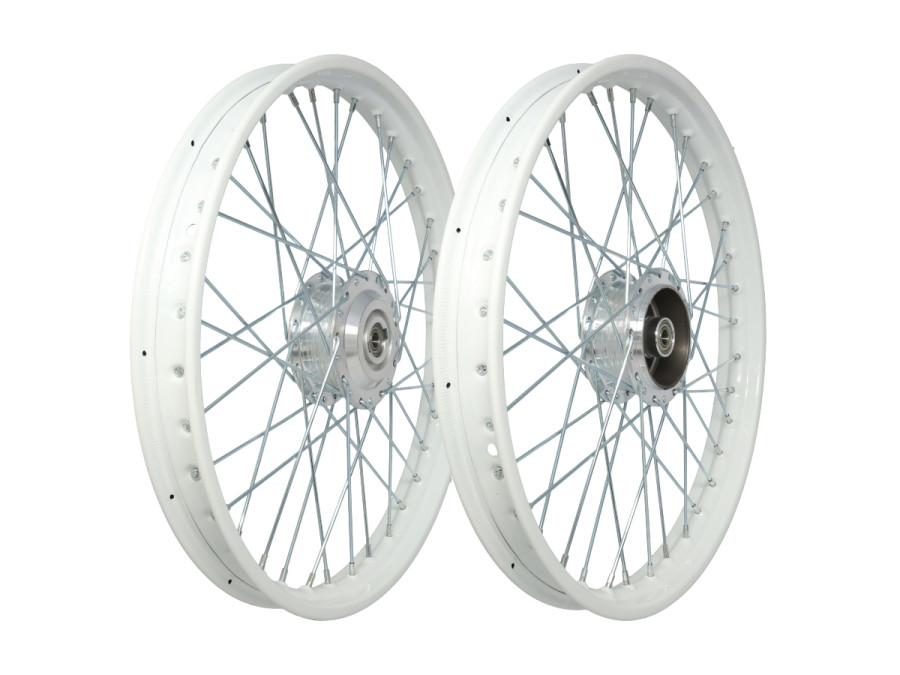 17 Zoll Speichenrad 17x1.40  weiss Puch Maxi S / N